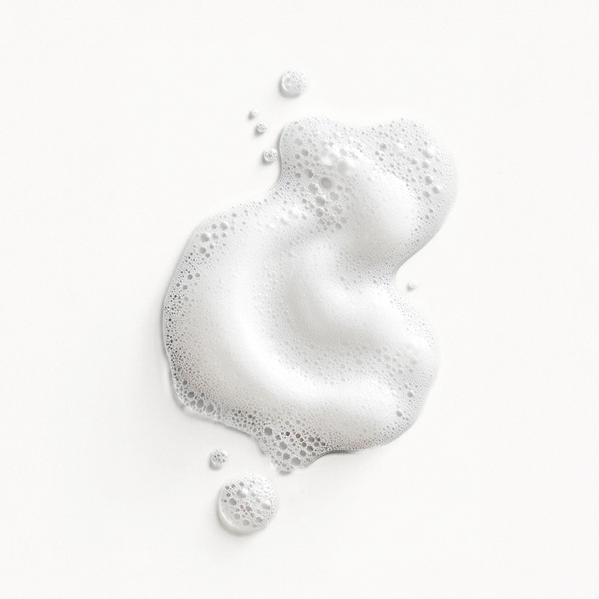 La Malka Foaming Oil Cleanser hydrating formula