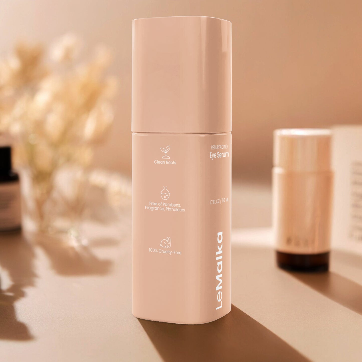 Hydrating eye serum with hyaluronic acid and vitamin C