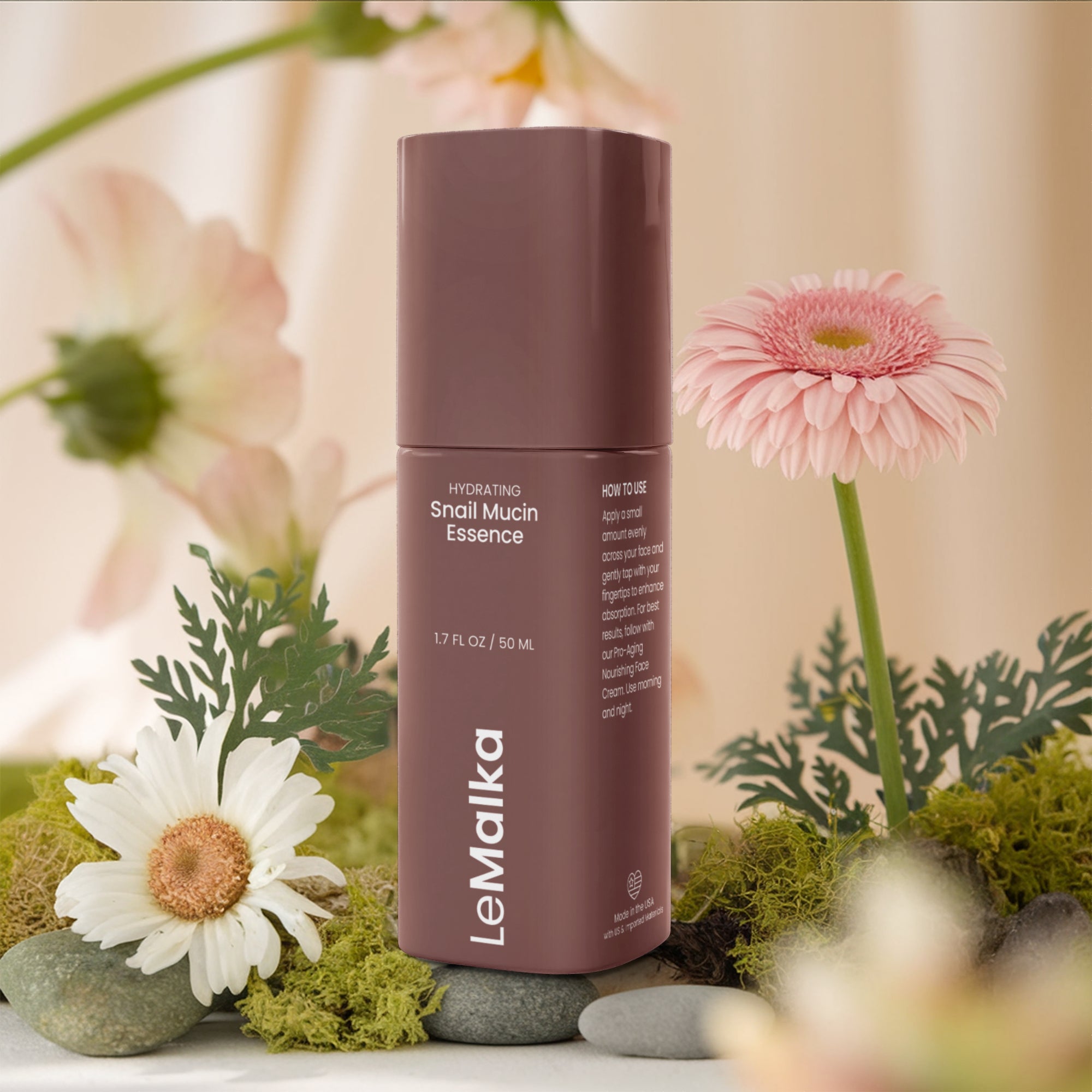 Lightweight hydrating serum with snail mucin essence